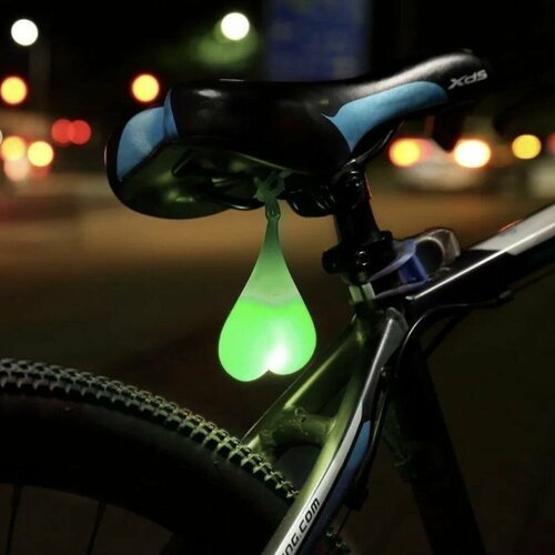 Светодиодный водонепроницаемый фонарик 'Сердце' для велосипеда. зеленый.